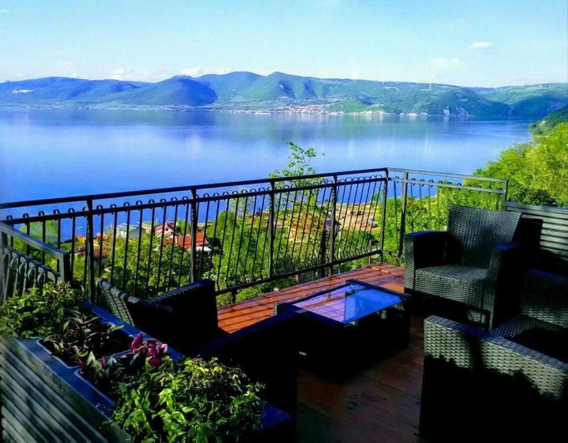 Carobni Breg Villa Голубац Екстериор снимка